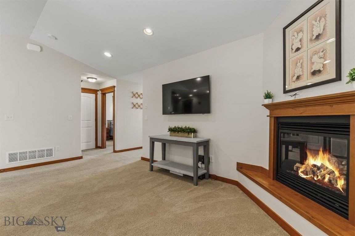 1087 Cottonwood Road, Bozeman, MT 59718