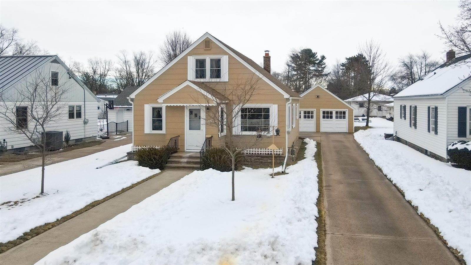 1915 Welsby Avenue, Stevens Point, WI 54481