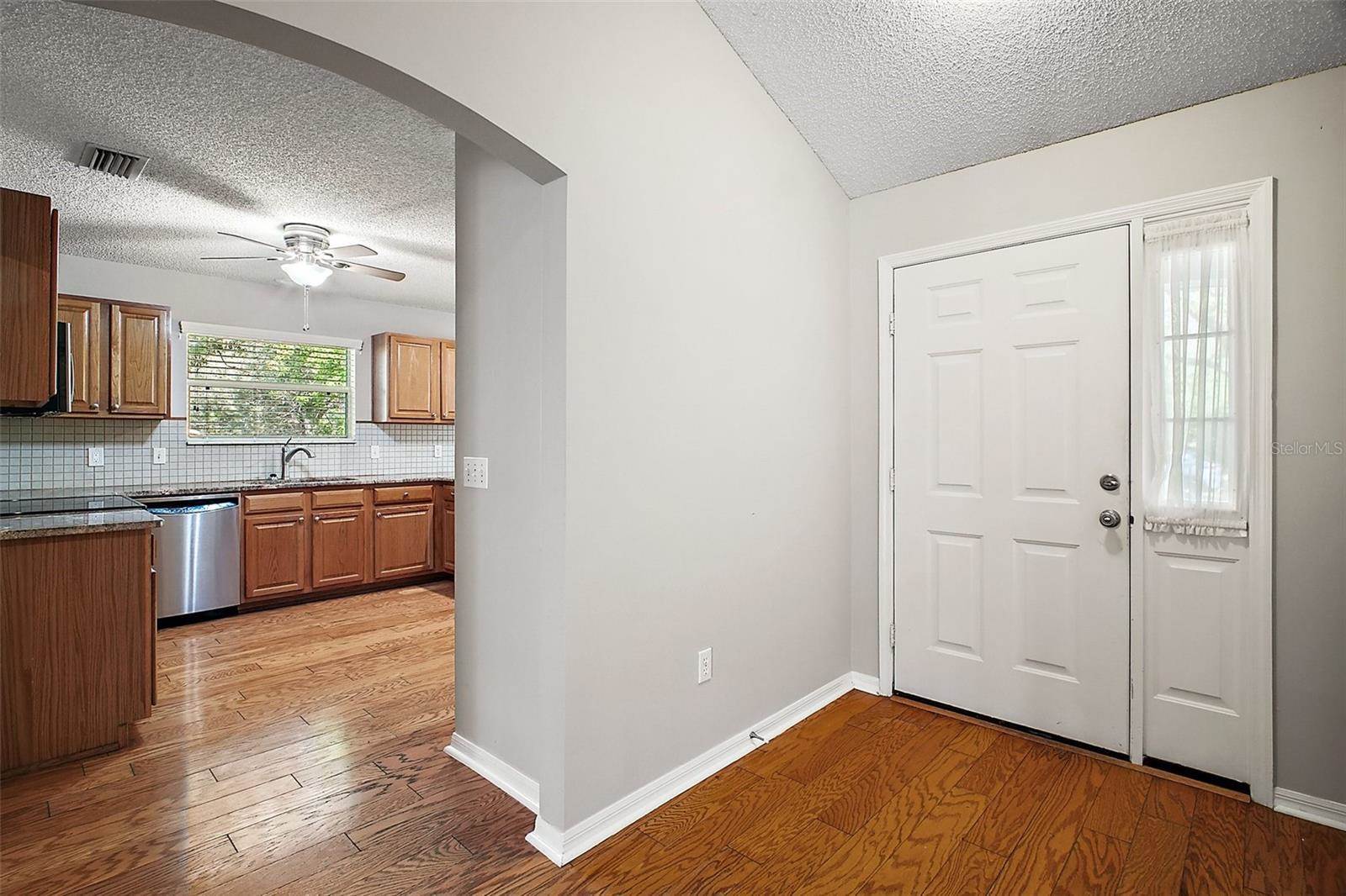 811 Harper Place, Lady Lake, FL 32159