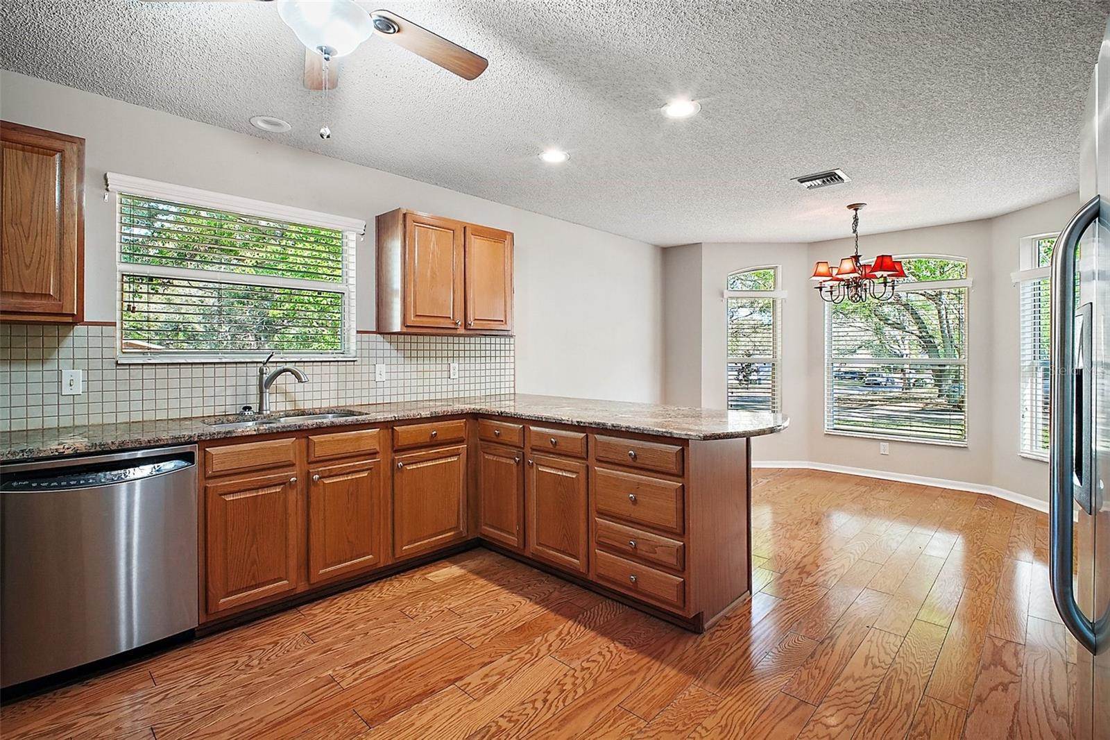 811 Harper Place, Lady Lake, FL 32159