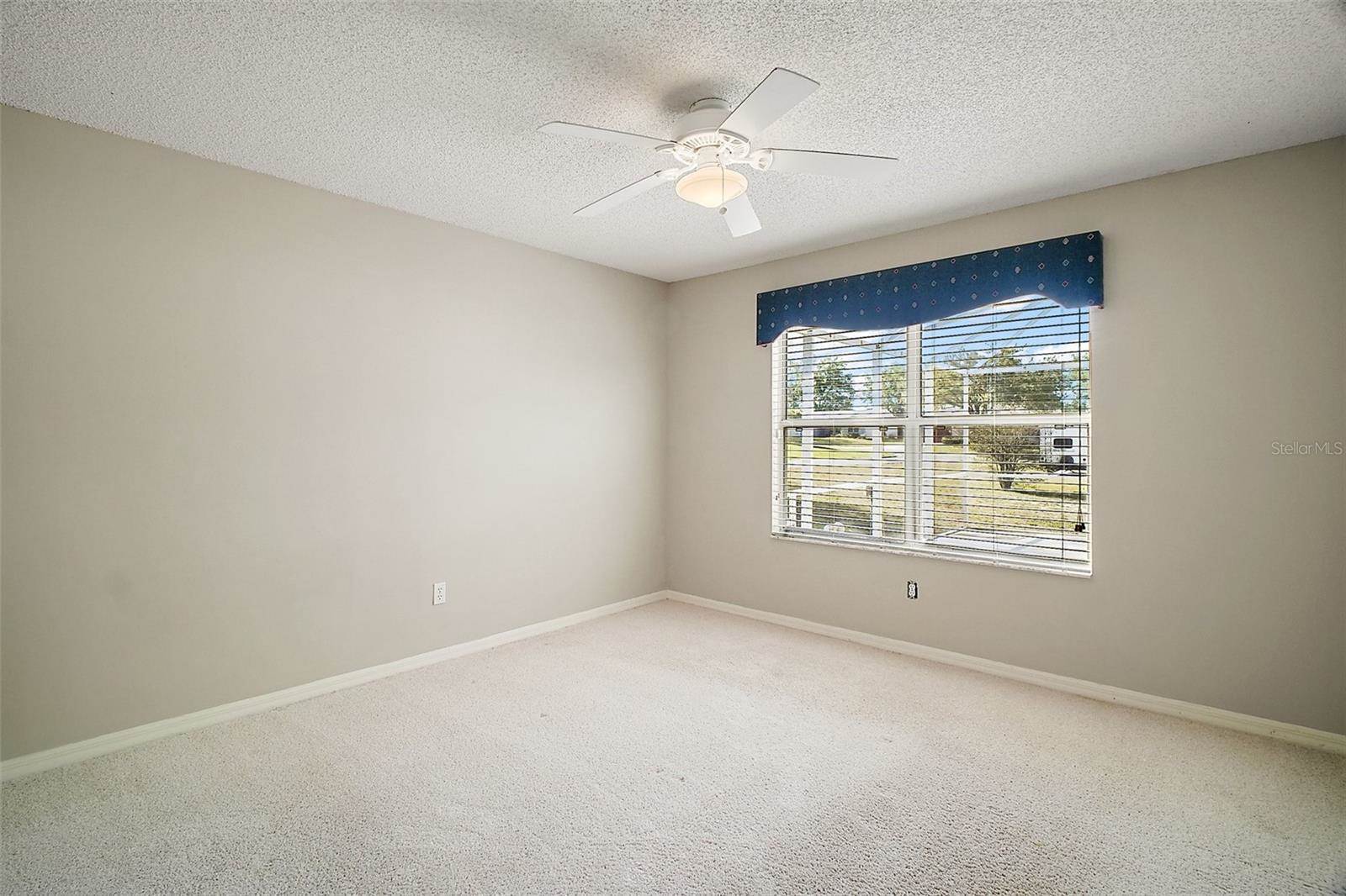 811 Harper Place, Lady Lake, FL 32159