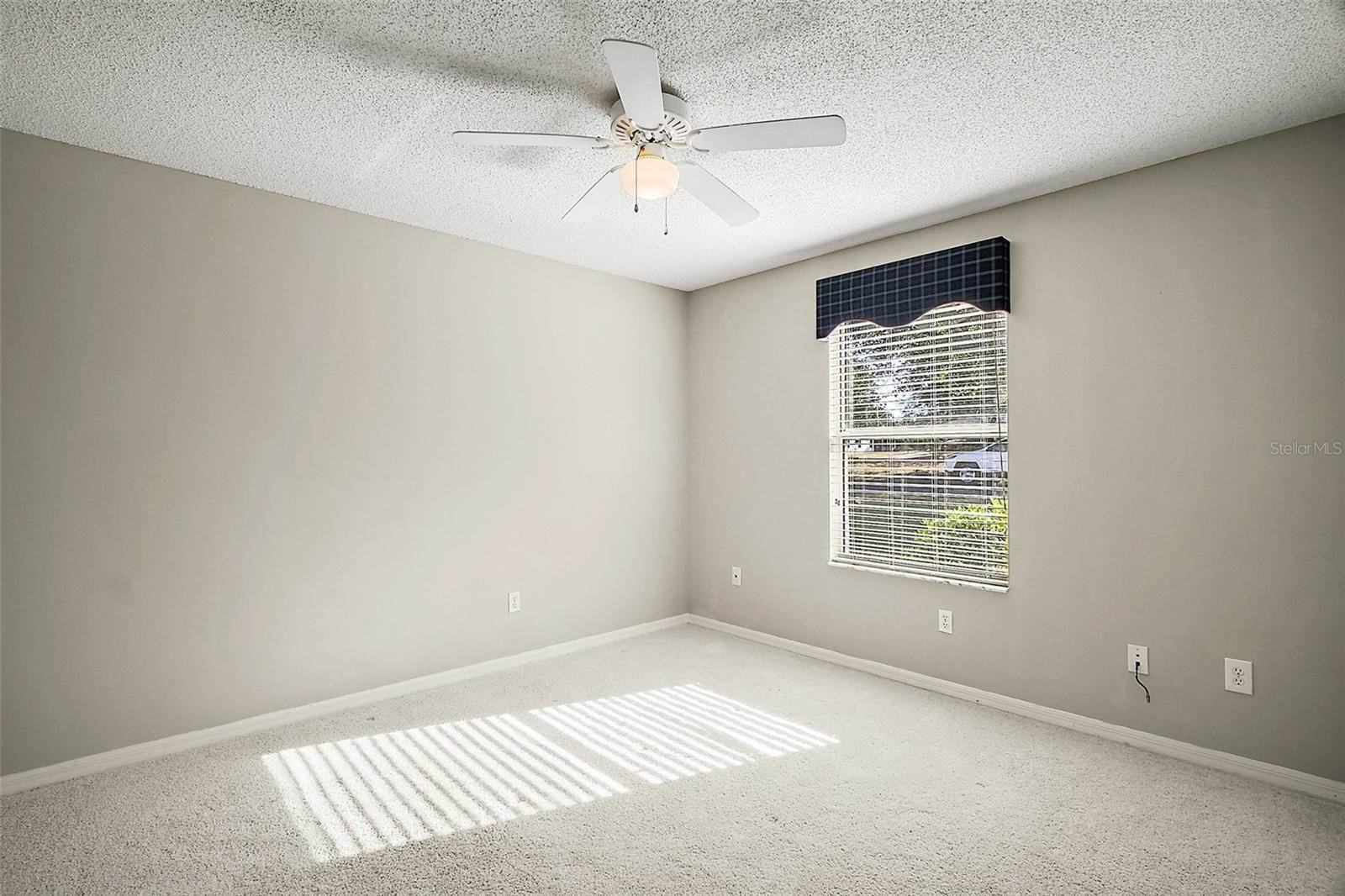 811 Harper Place, Lady Lake, FL 32159