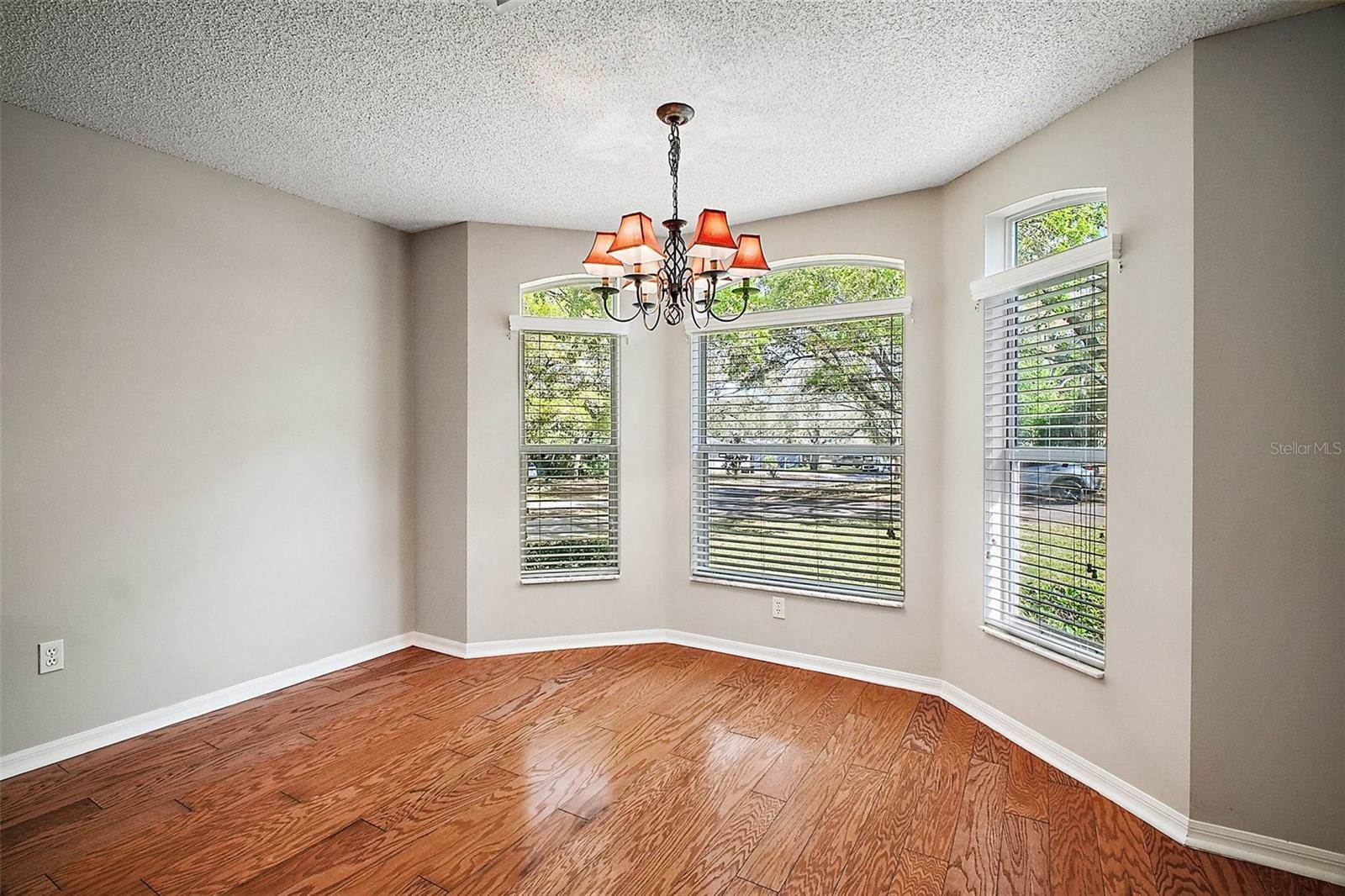 811 Harper Place, Lady Lake, FL 32159