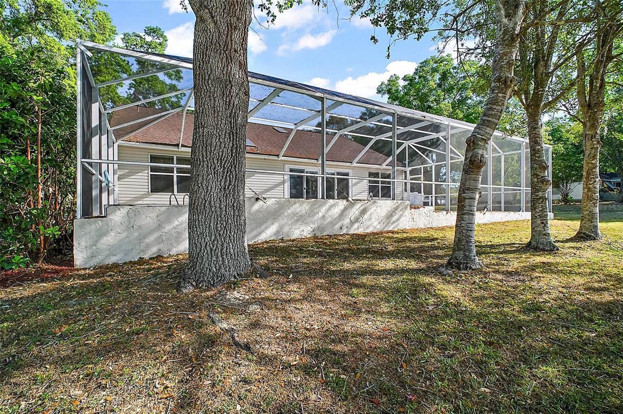 811 Harper Place, Lady Lake, FL 32159