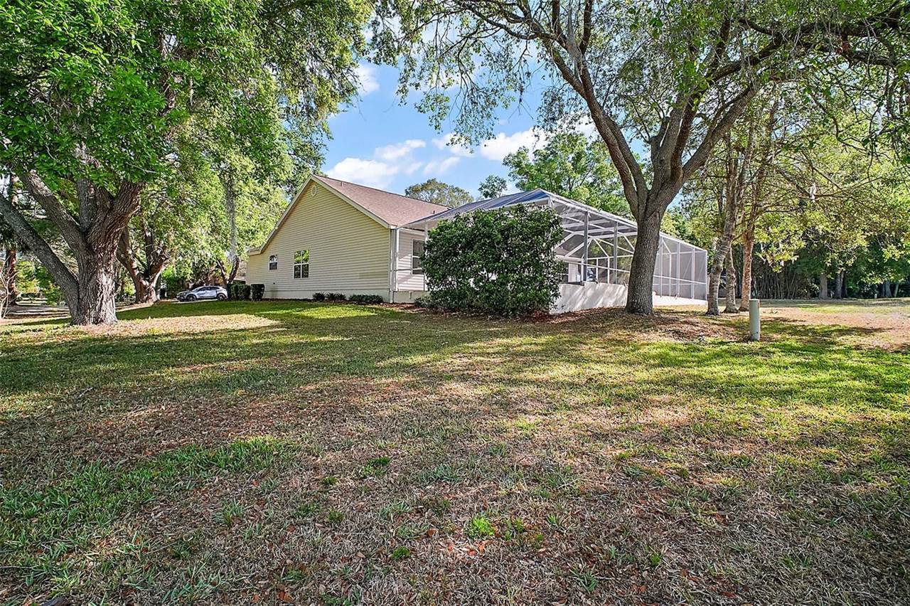 811 Harper Place, Lady Lake, FL 32159