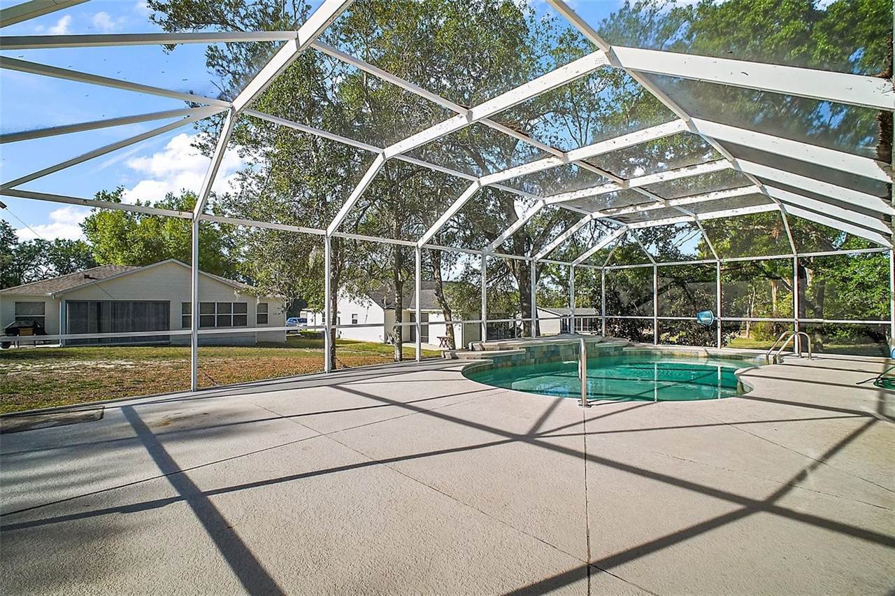 811 Harper Place, Lady Lake, FL 32159