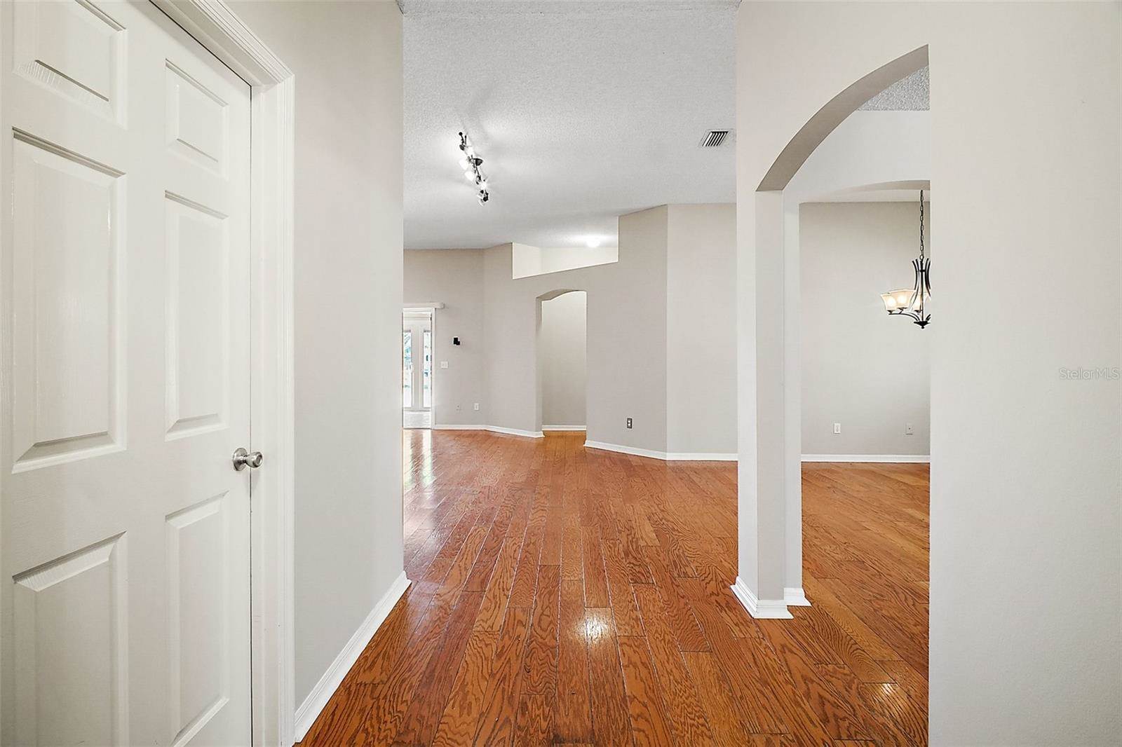 811 Harper Place, Lady Lake, FL 32159
