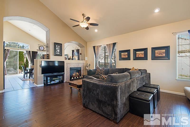 3241 Compase Ct, Sparks, NV 89436