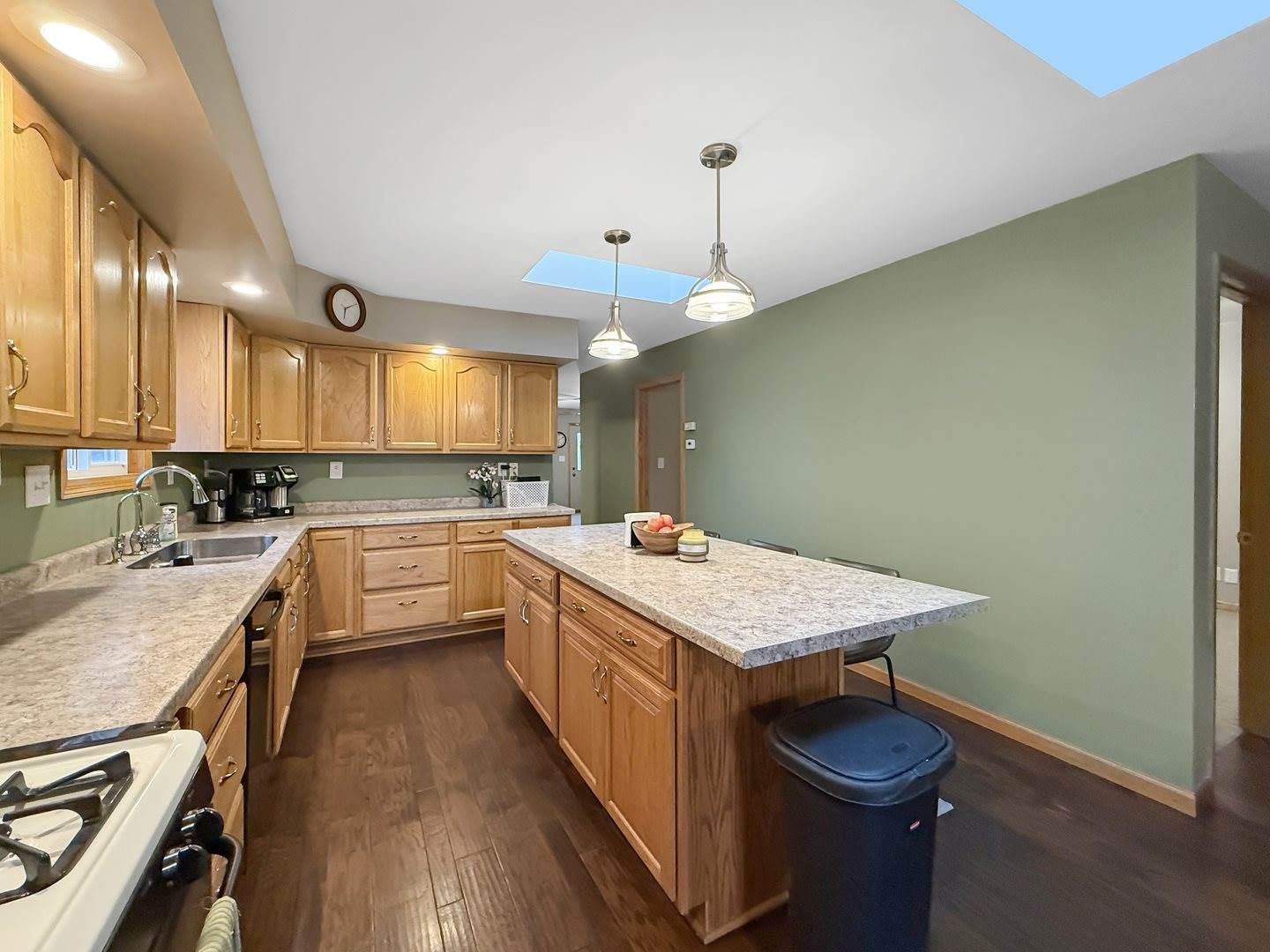 415 Grove, Lena, IL 61048