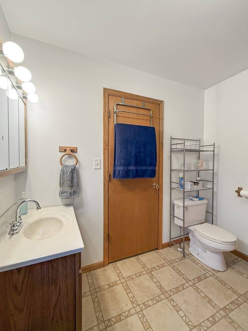 415 Grove, Lena, IL 61048