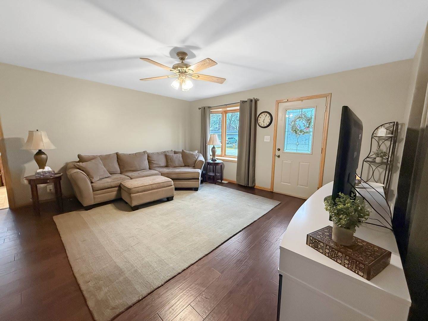 415 Grove, Lena, IL 61048