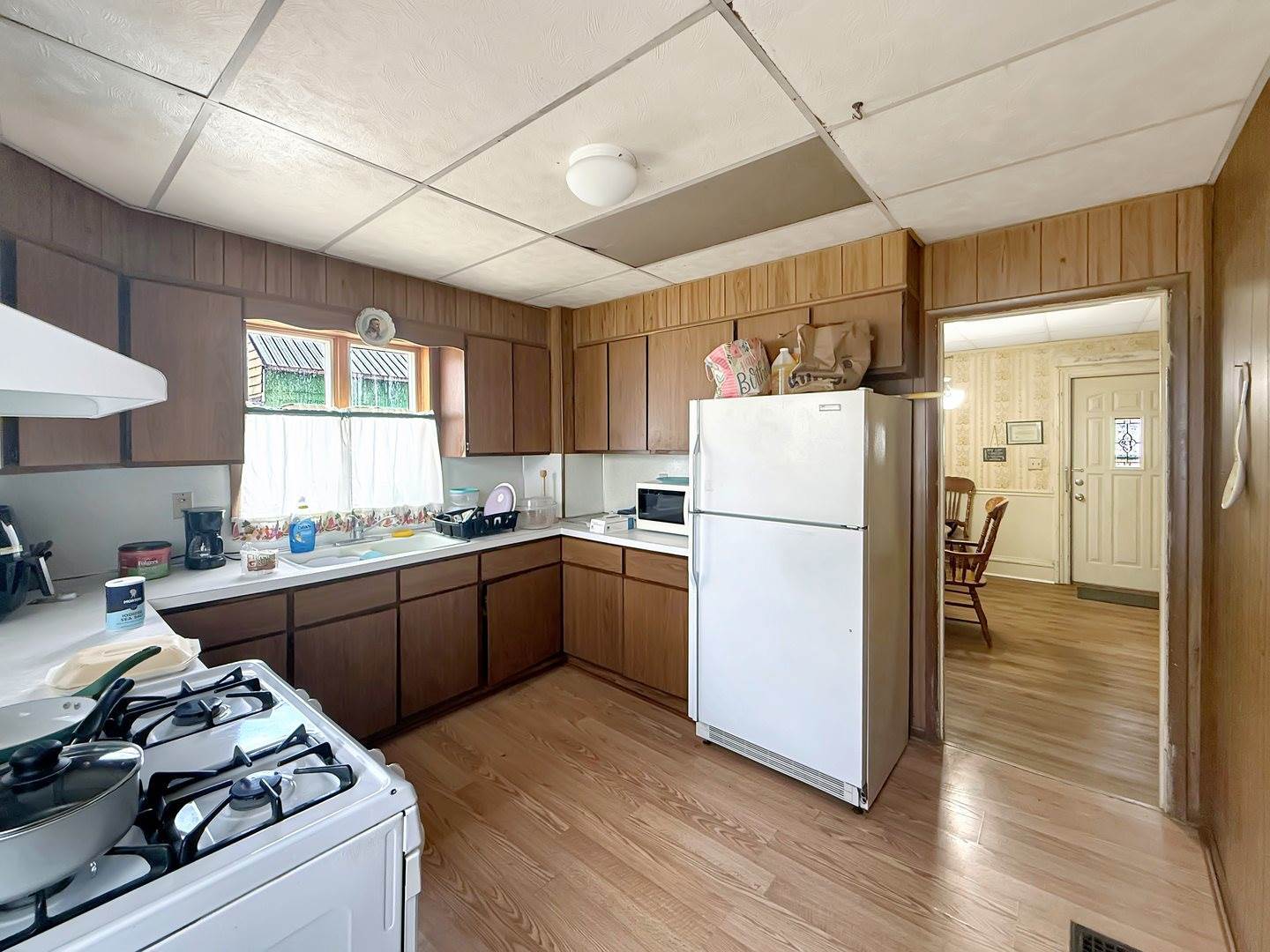 624 East Pleasant Street, Freeport, IL 61032