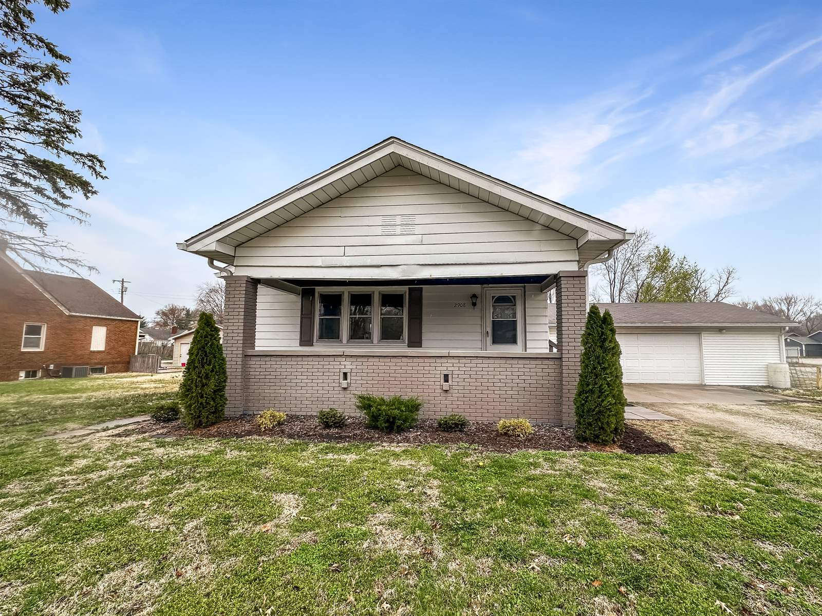 2908 College Ave, Terre Haute, IN 47803