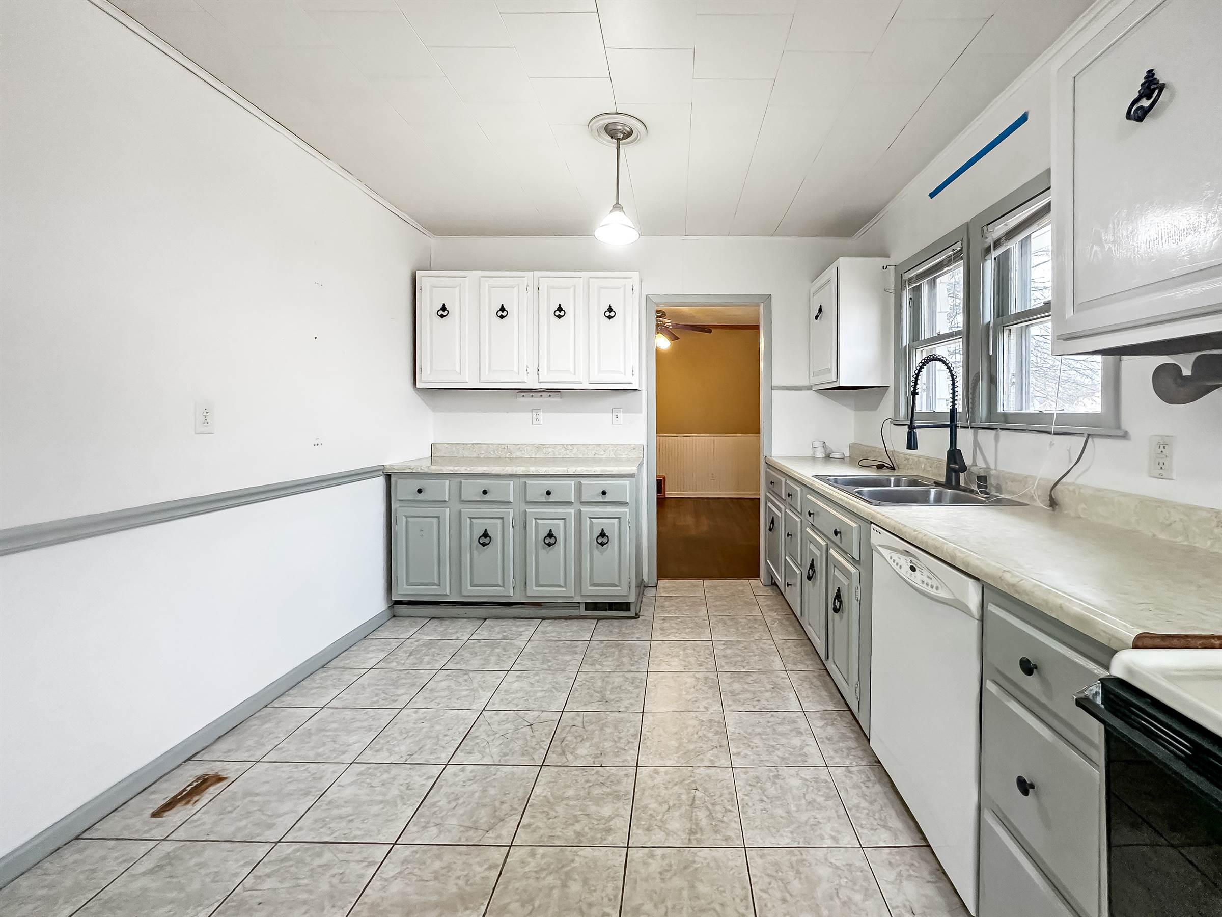 2908 College Ave, Terre Haute, IN 47803