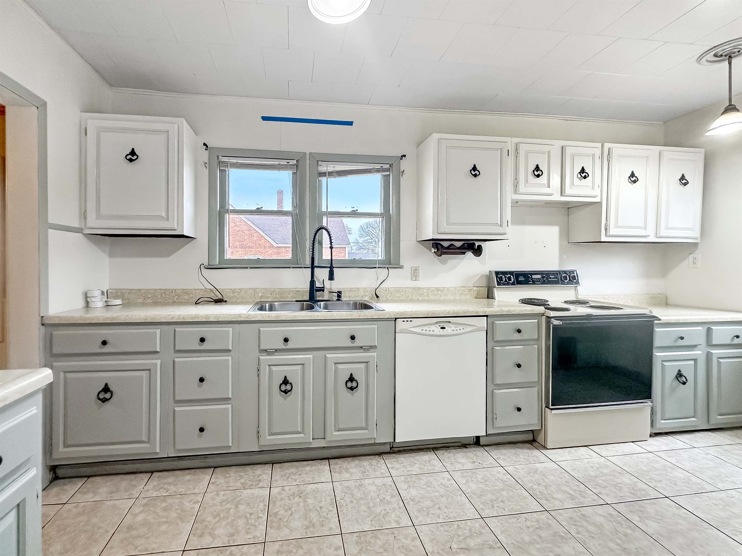 2908 College Ave, Terre Haute, IN 47803
