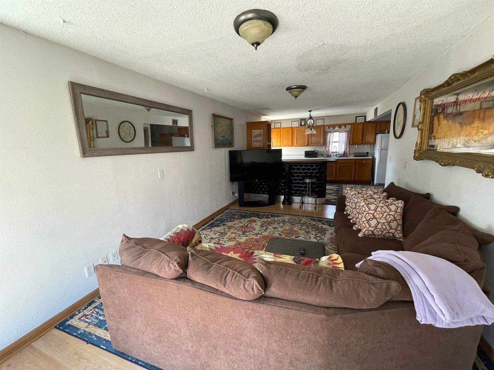 200 Hill, Spirit Lake, IA 51360