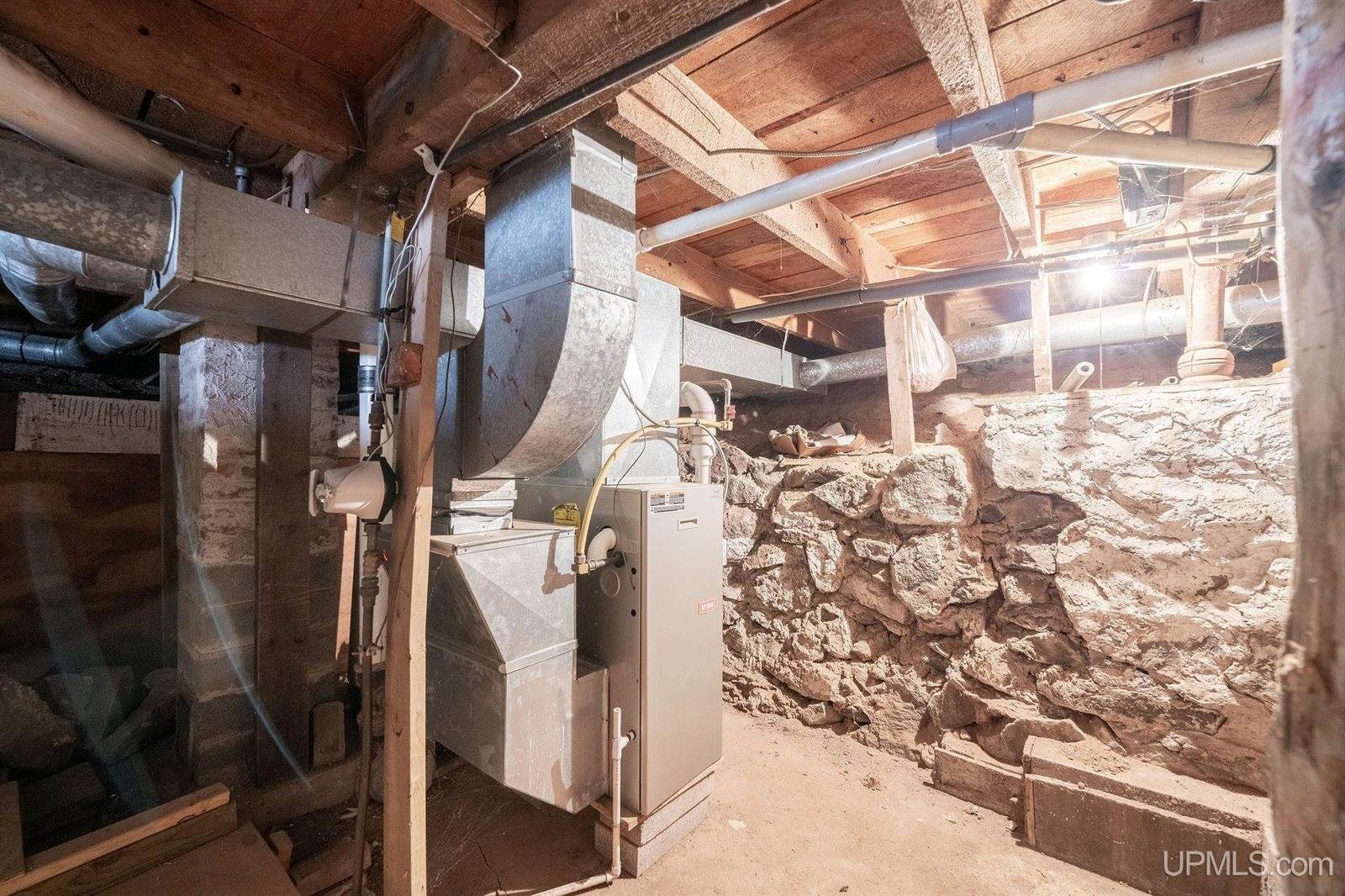 756 Michigan Street, Ishpeming, MI 49849