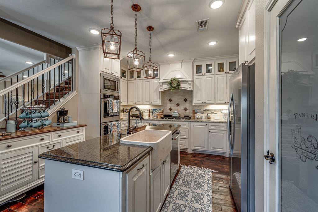 490 Black Champ Road, Waxahachie, TX 75167