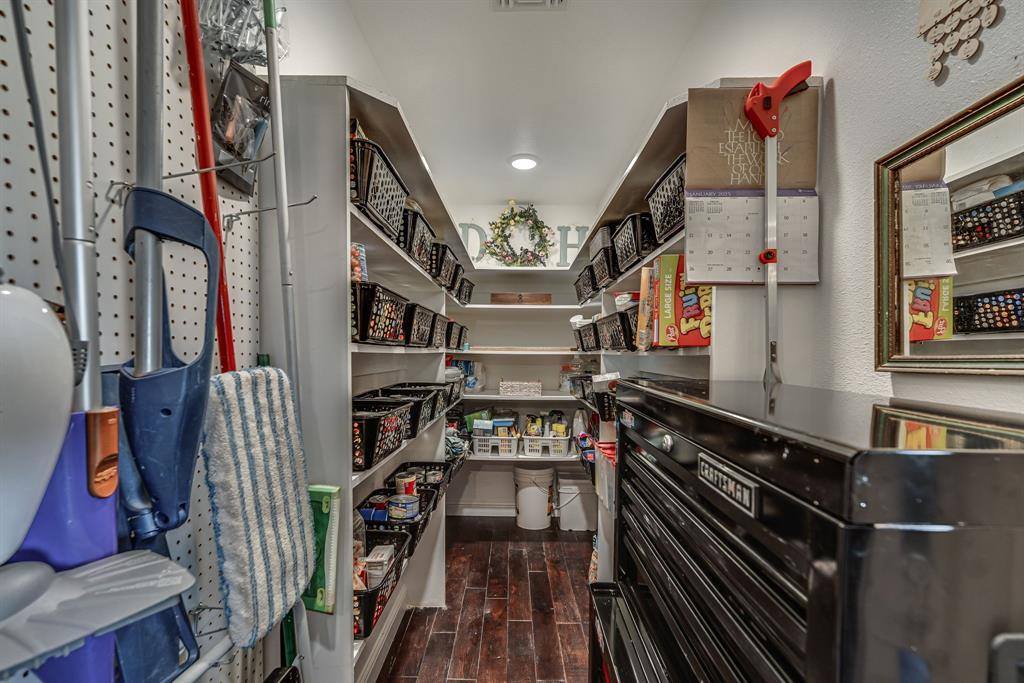 490 Black Champ Road, Waxahachie, TX 75167