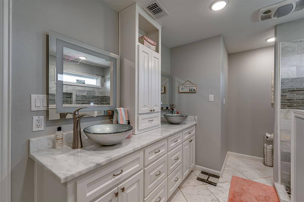 490 Black Champ Road, Waxahachie, TX 75167