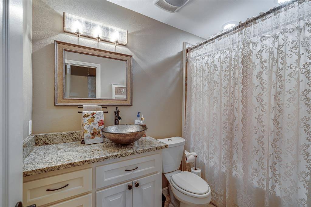 490 Black Champ Road, Waxahachie, TX 75167
