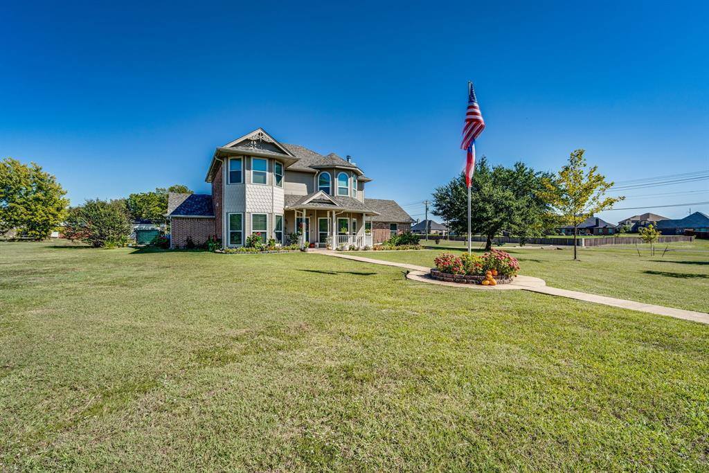 490 Black Champ Road, Waxahachie, TX 75167