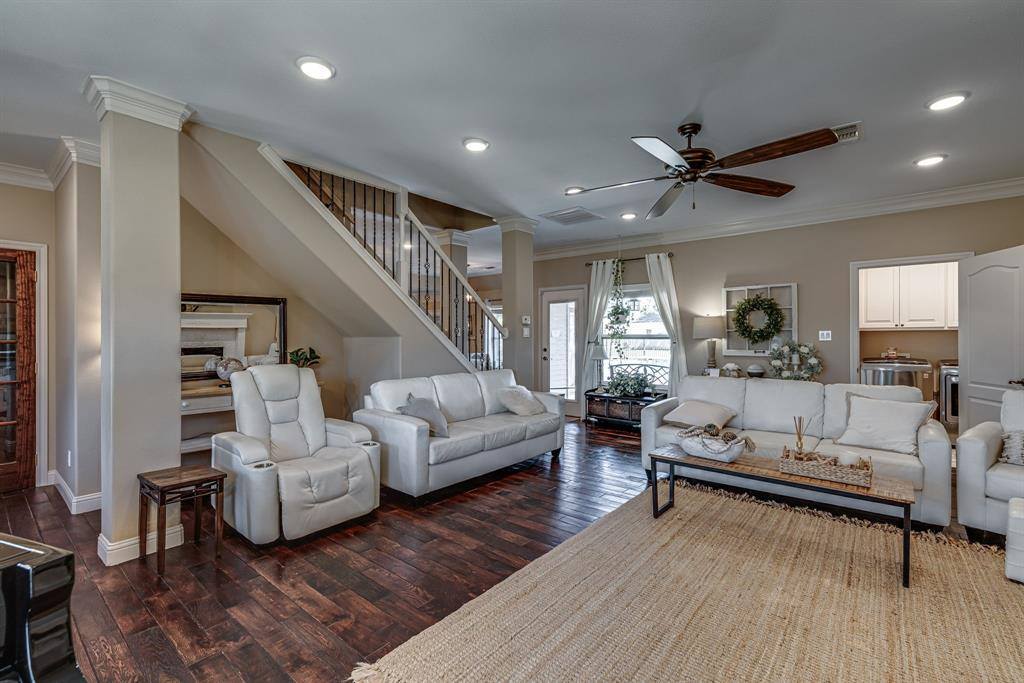 490 Black Champ Road, Waxahachie, TX 75167