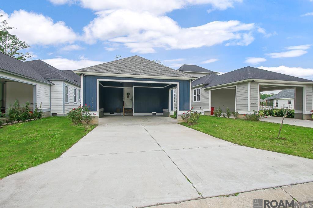 12760 St Lucia Dr, Maurepas, LA 70449