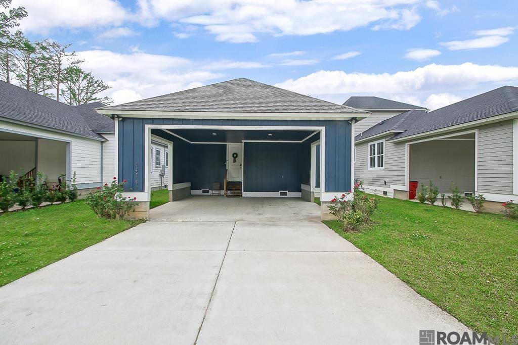 12760 St Lucia Dr, Maurepas, LA 70449