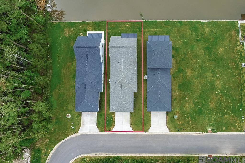 12760 St Lucia Dr, Maurepas, LA 70449
