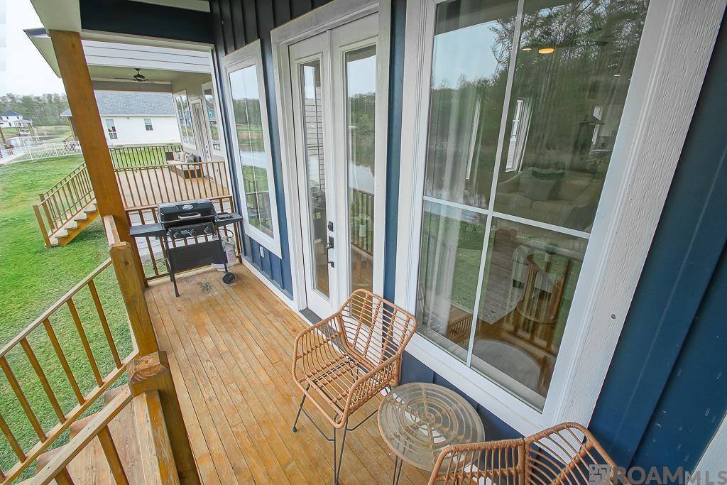12760 St Lucia Dr, Maurepas, LA 70449