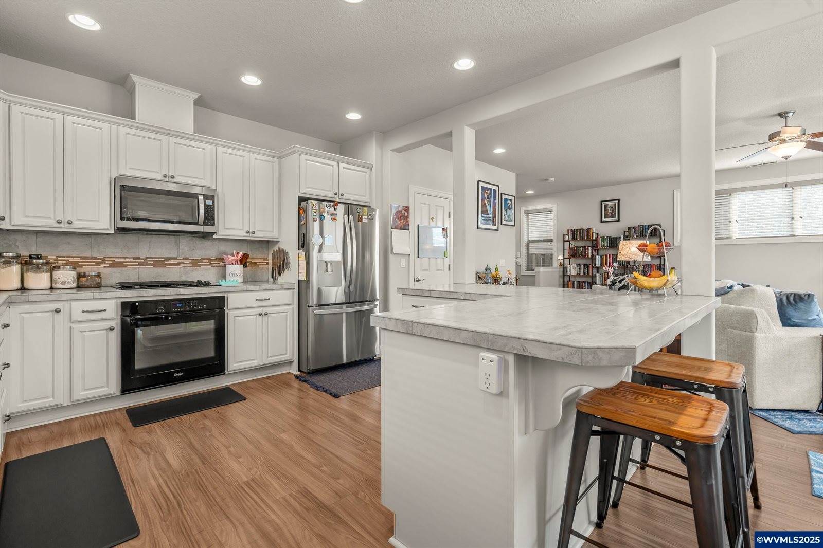 933 SE Bayshore Cir, Corvallis, OR 97333