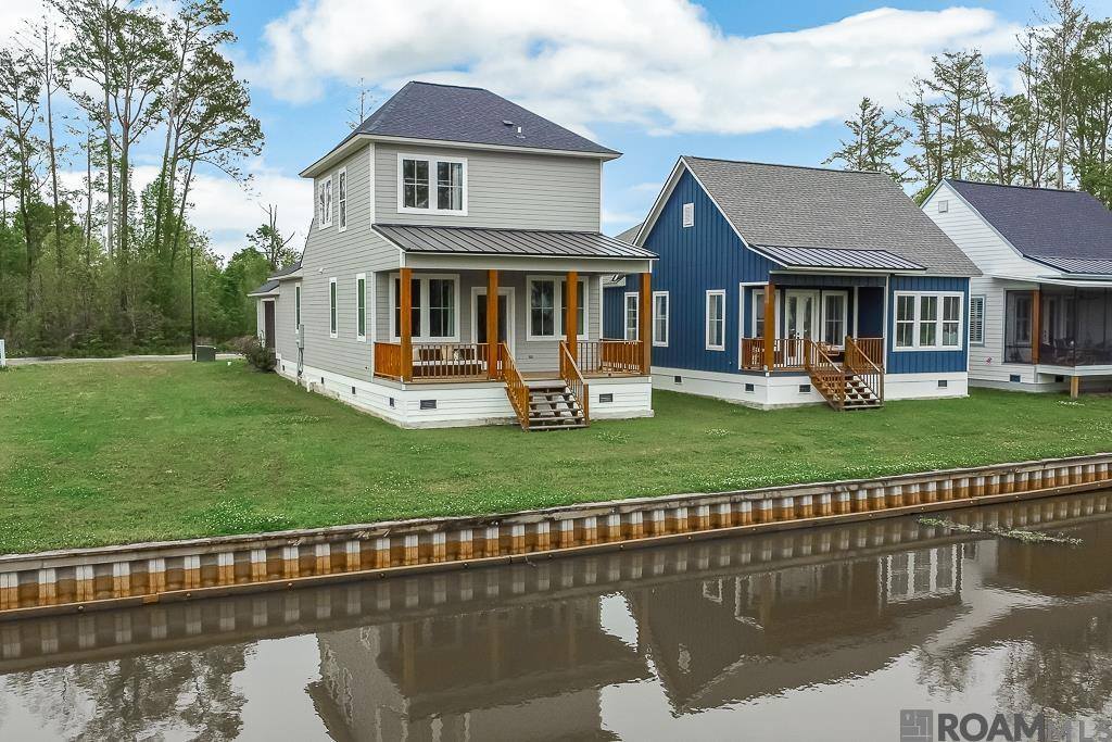 12764 St Lucia Dr, Maurepas, LA 70449