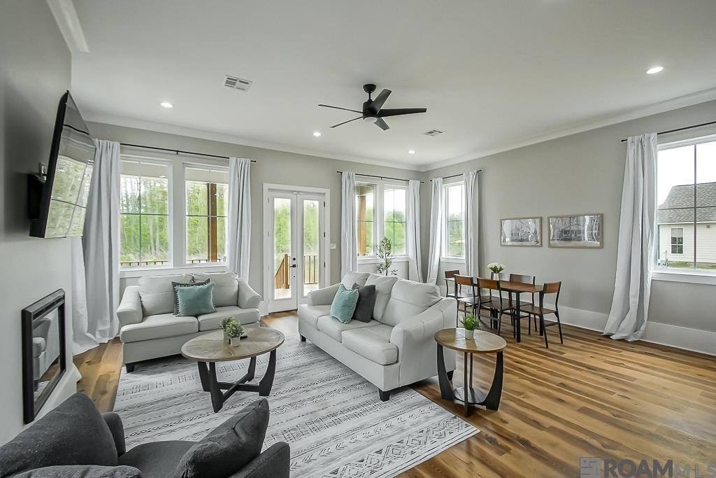 12764 St Lucia Dr, Maurepas, LA 70449