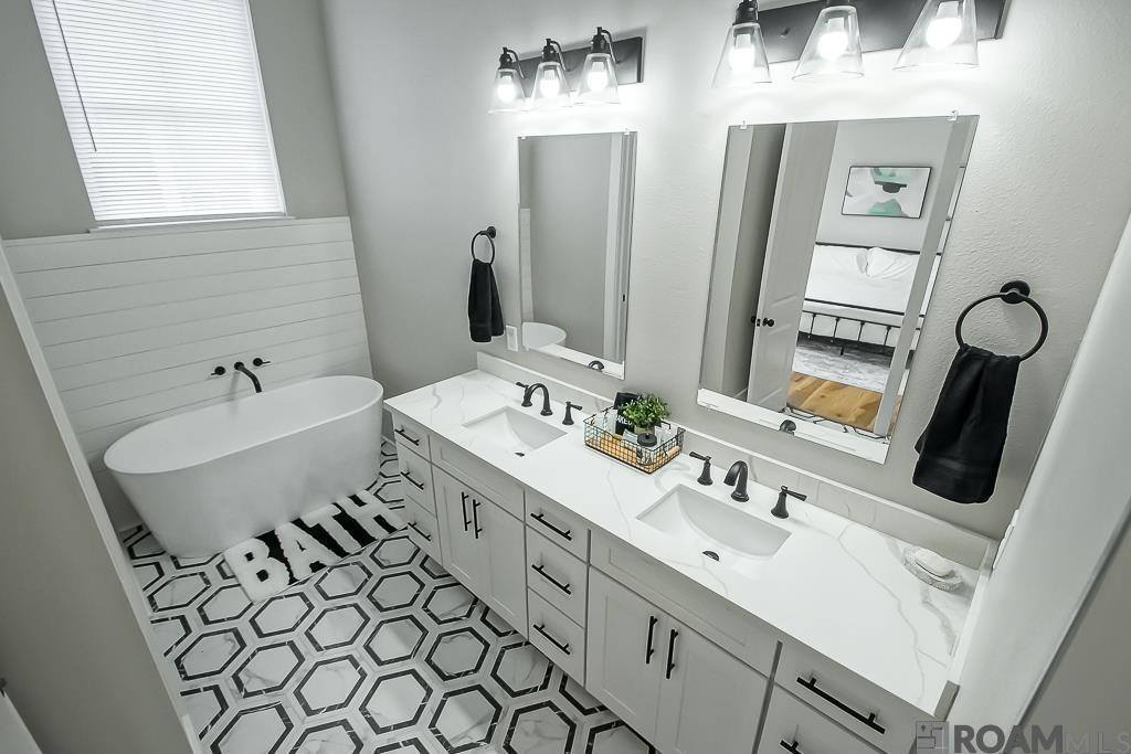 12764 St Lucia Dr, Maurepas, LA 70449