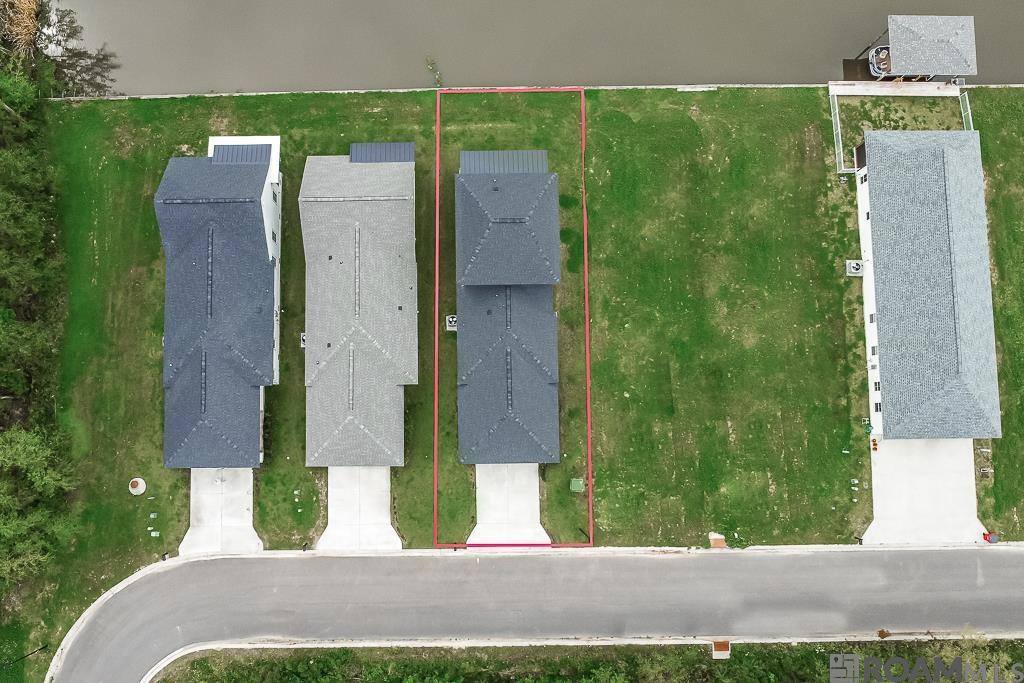 12764 St Lucia Dr, Maurepas, LA 70449