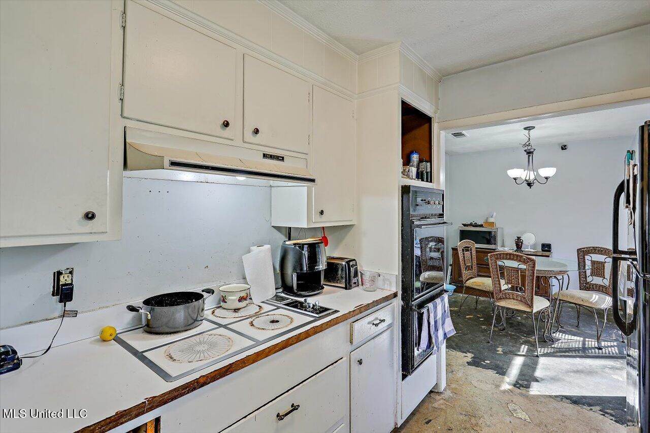 202 Simmons Drive, Clinton, MS 39056