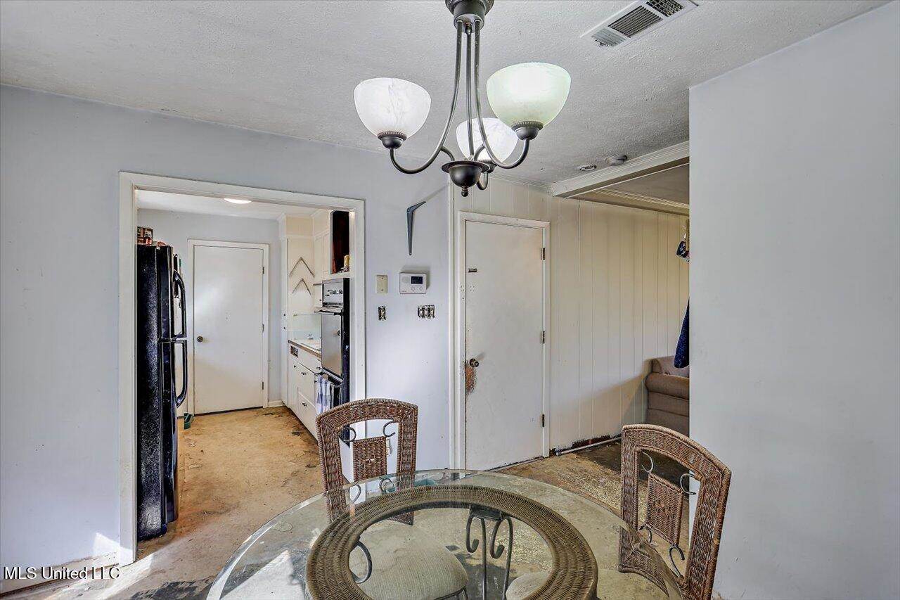 202 Simmons Drive, Clinton, MS 39056