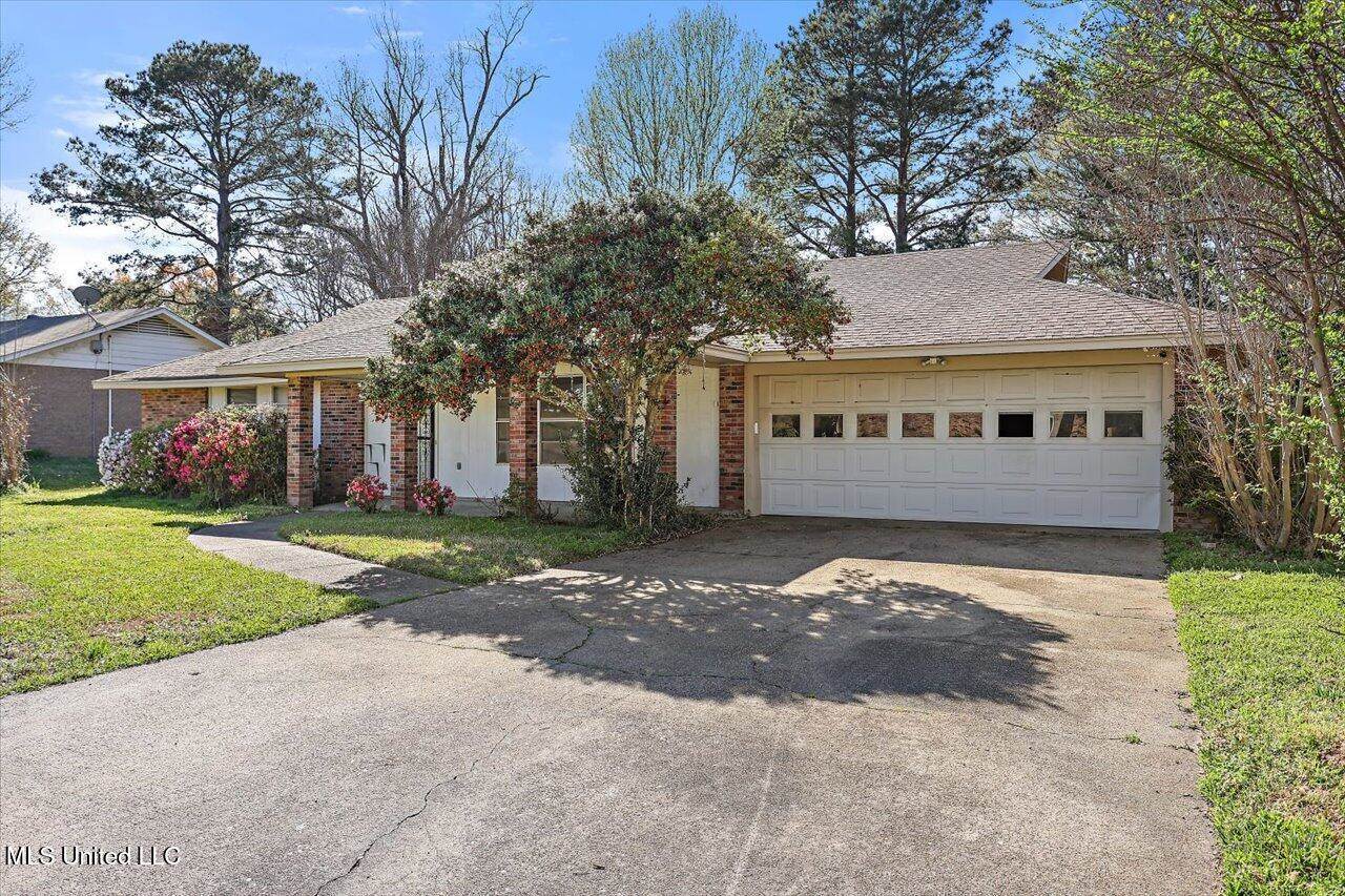 202 Simmons Drive, Clinton, MS 39056