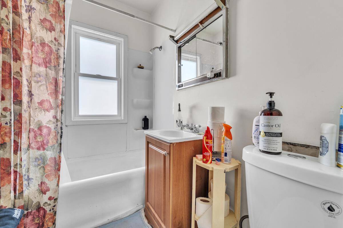 4831 N 70th STREET, Milwaukee, WI 53218