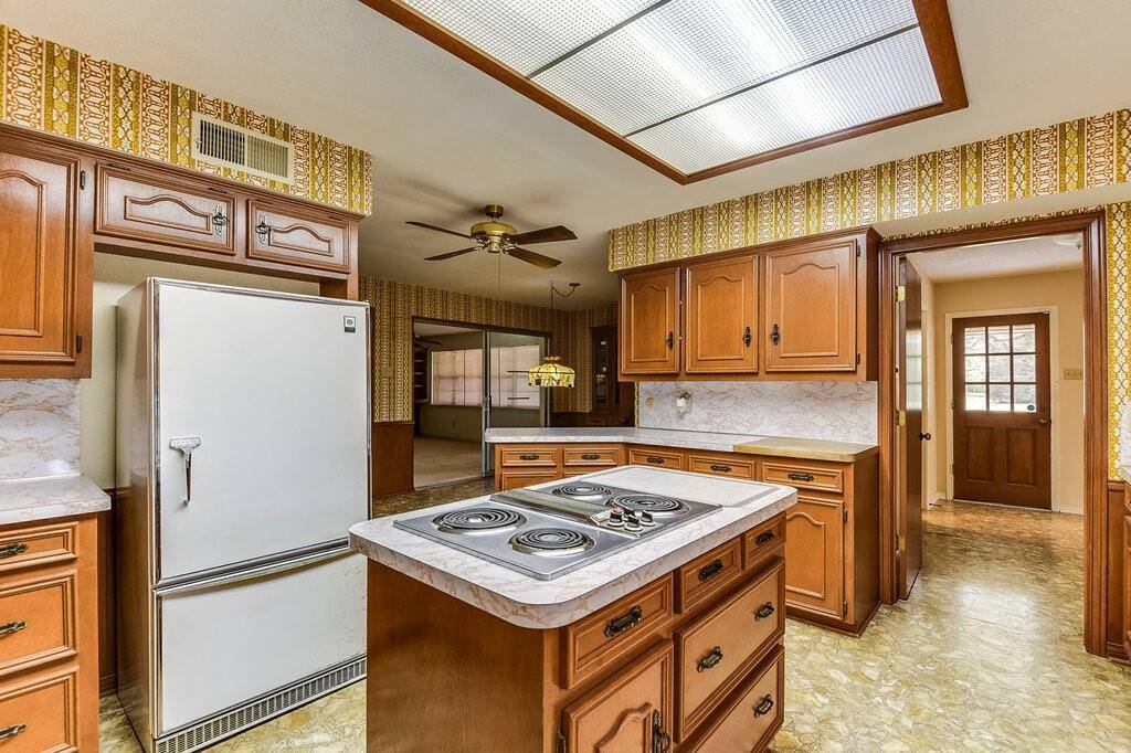 1208 East Stark Road, Seagoville, TX 75159