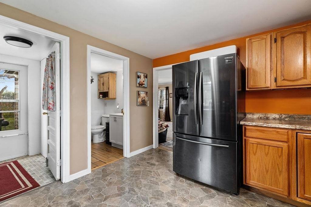 696 Indian Mound Rd, Staunton, VA 24401