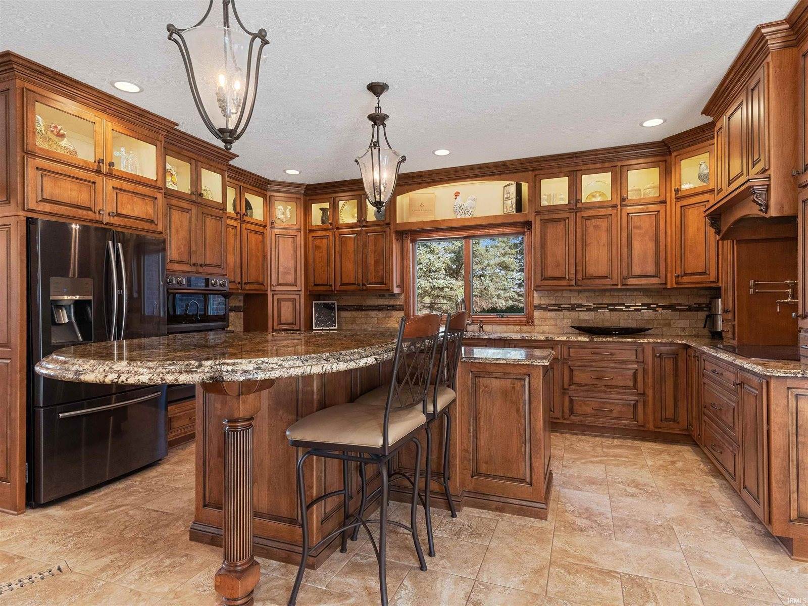 16702 Tonkel Road, Leo, IN 46765