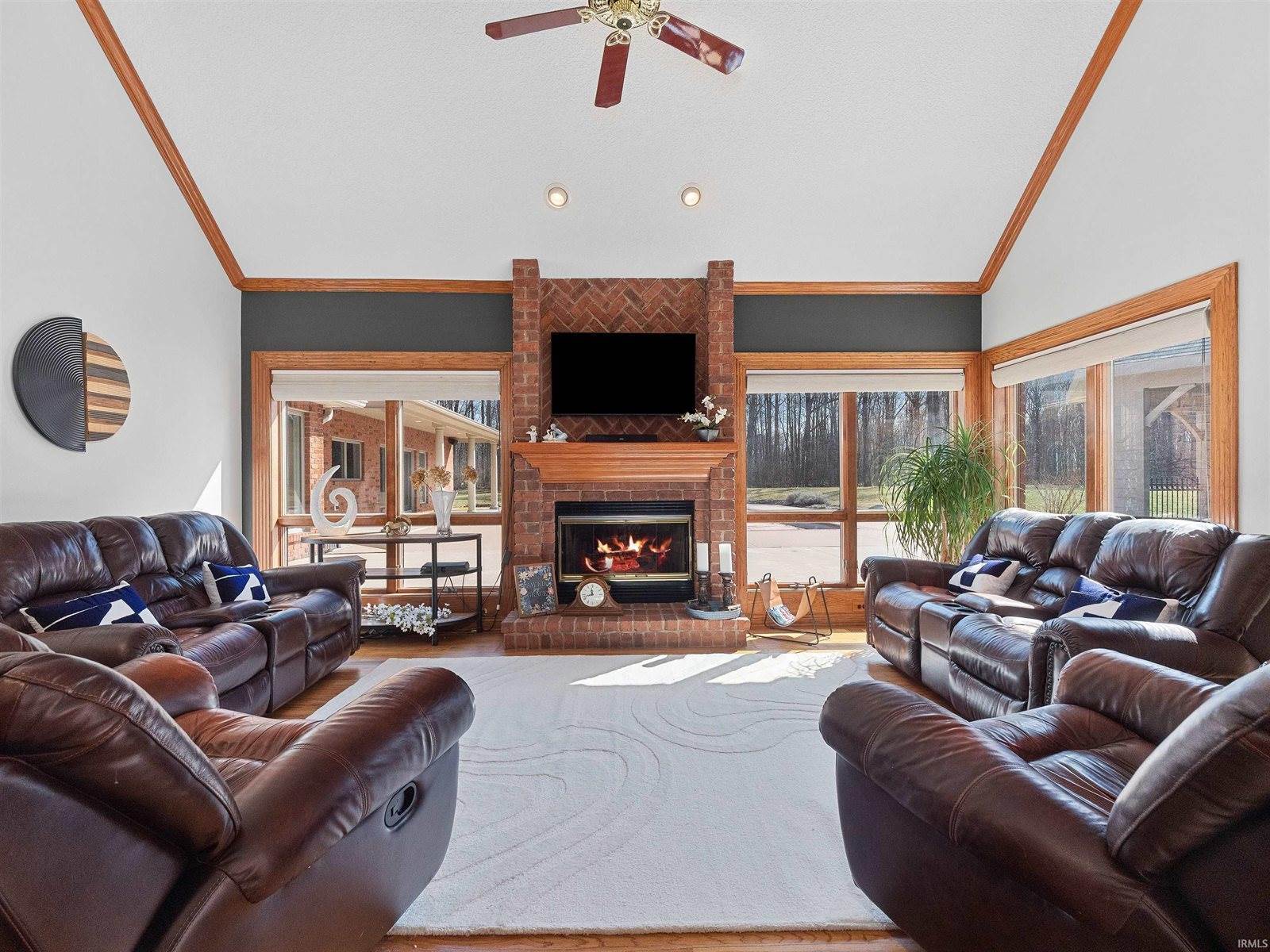 16702 Tonkel Road, Leo, IN 46765