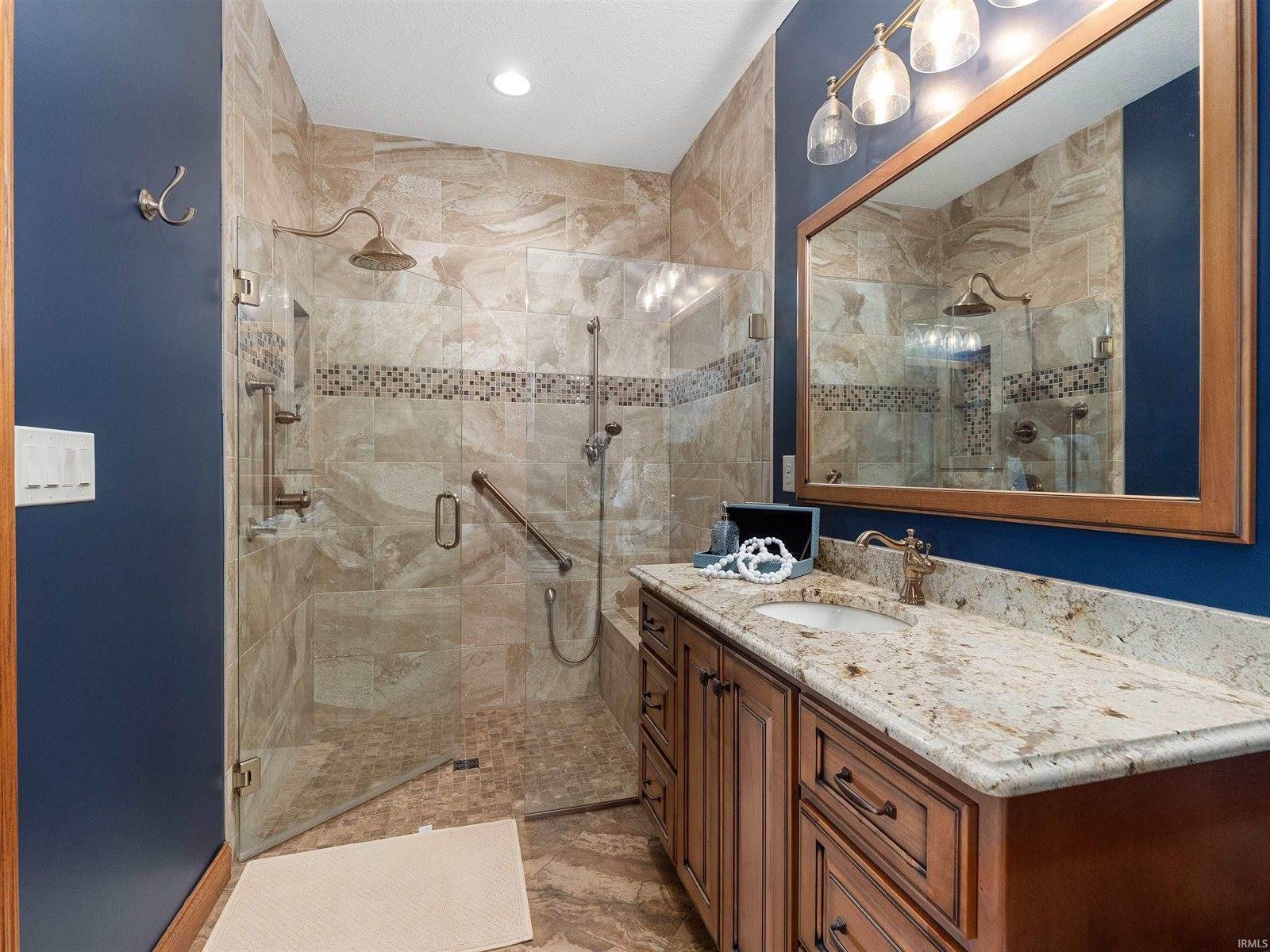 16702 Tonkel Road, Leo, IN 46765