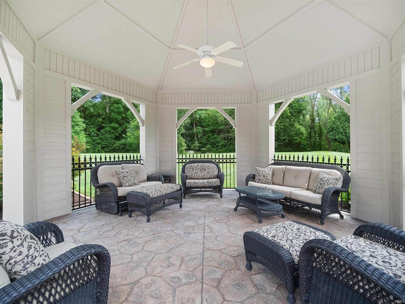 16702 Tonkel Road, Leo, IN 46765