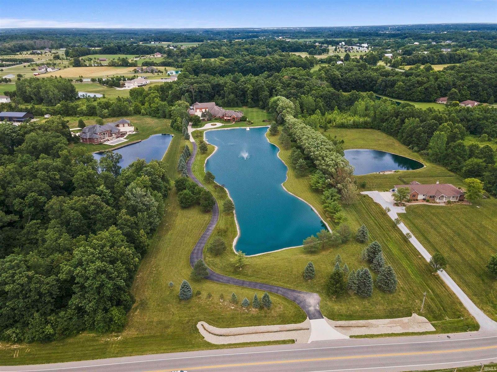 16702 Tonkel Road, Leo, IN 46765