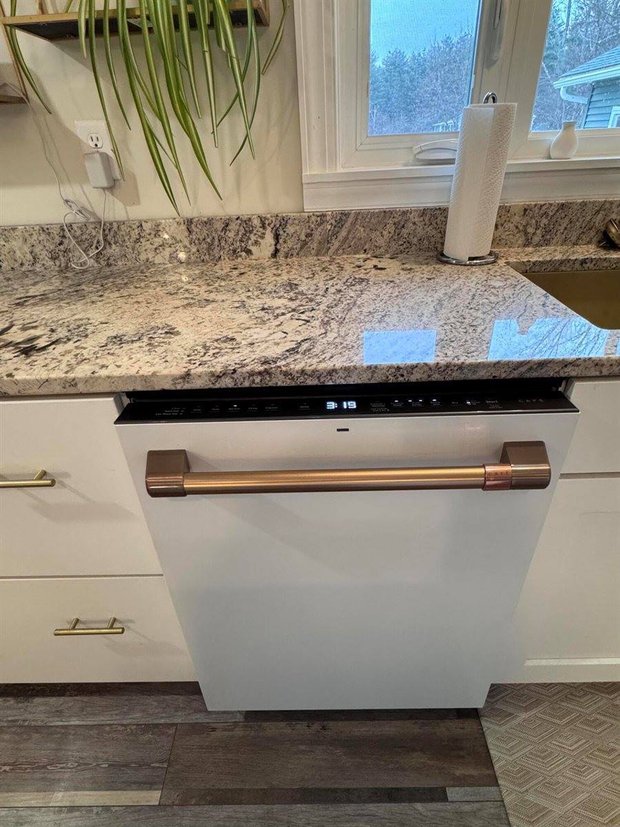 200 Mayo Road, Hampden, ME 04444