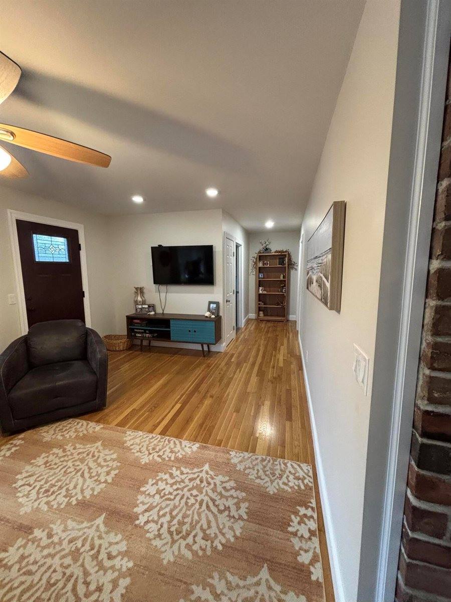 200 Mayo Road, Hampden, ME 04444