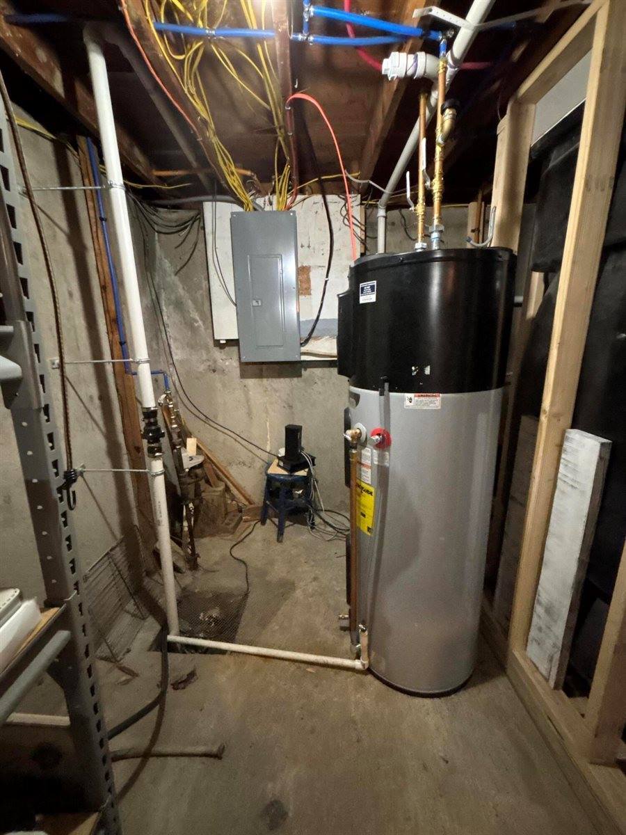 200 Mayo Road, Hampden, ME 04444